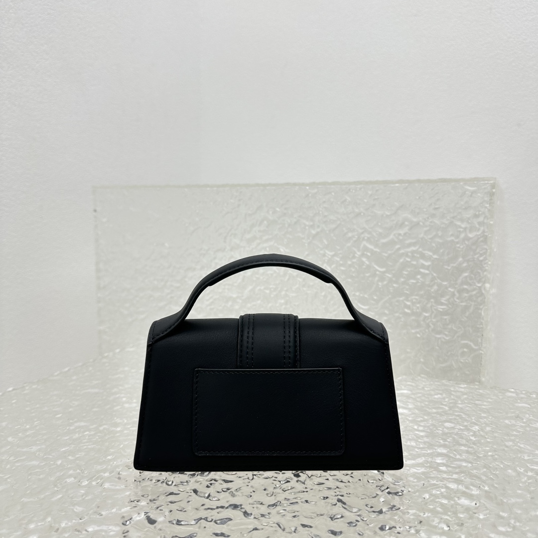 Jacquemus Small Bamnino Bag-18x6x7CM