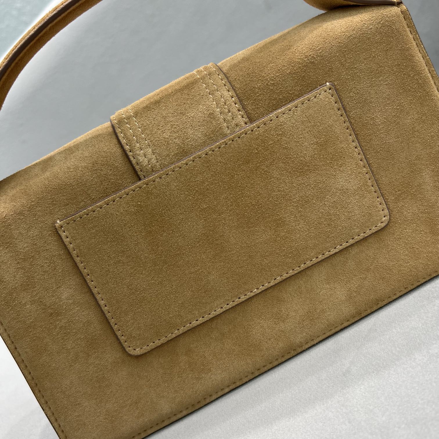 Jacquemus Large Bamnino Bag-24x13x7CM