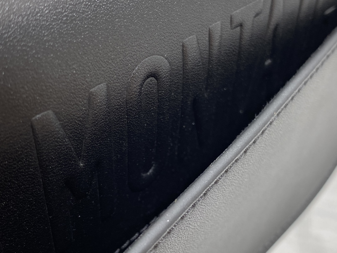 Di0r 30 Bobby Bag-21*5*12CM