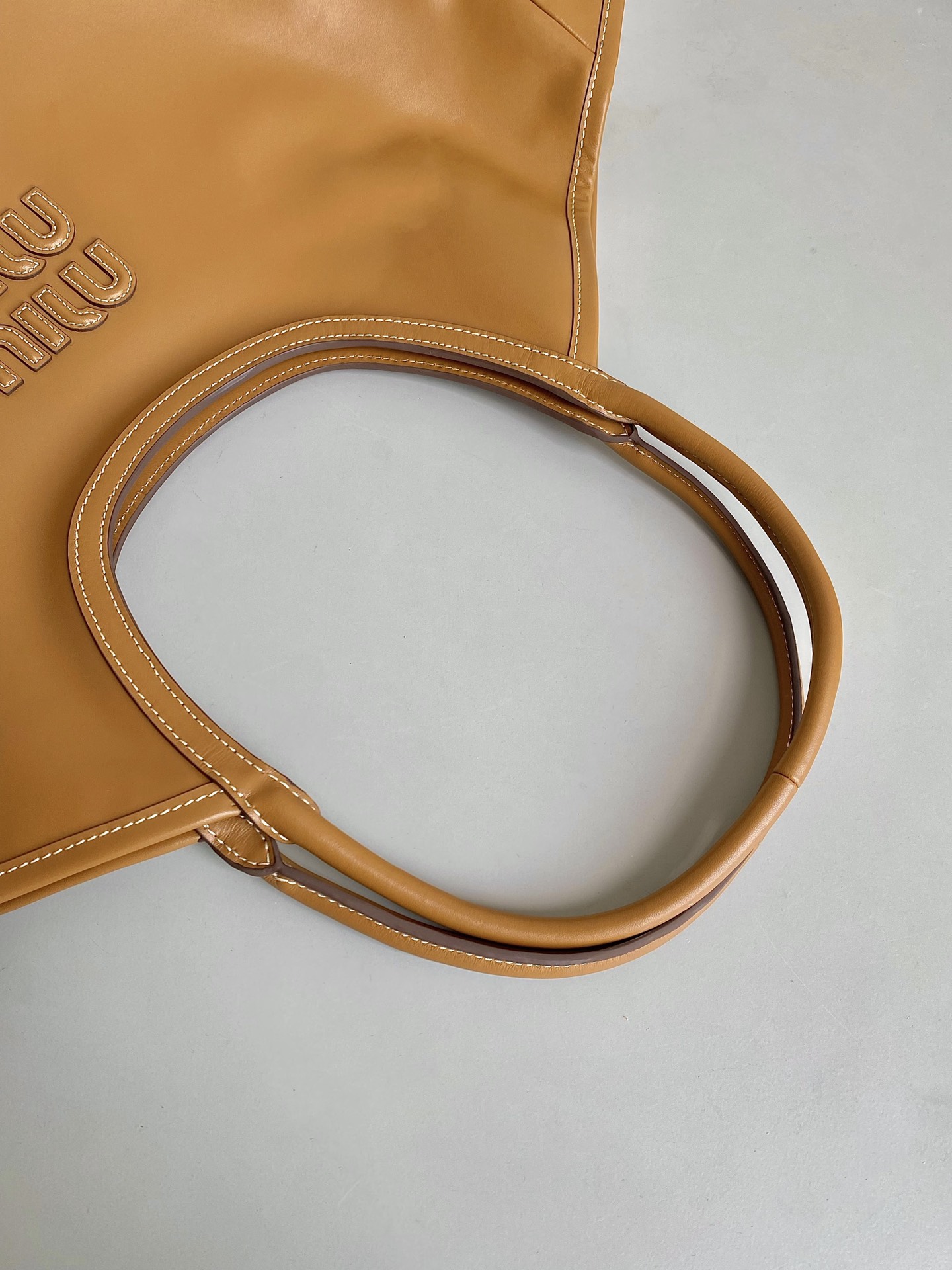 MiuMiu Tote-40×39×18CM