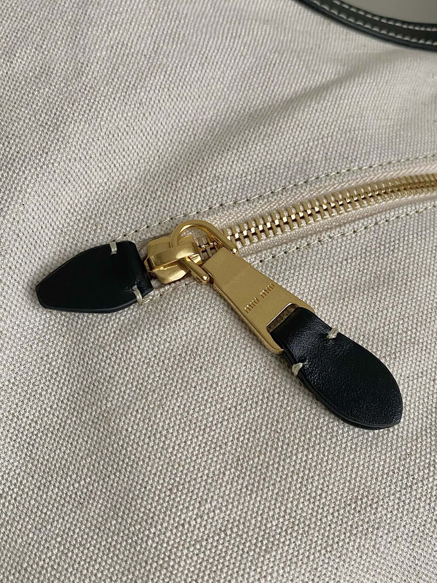 MiuMiu Tote-40×39×18CM