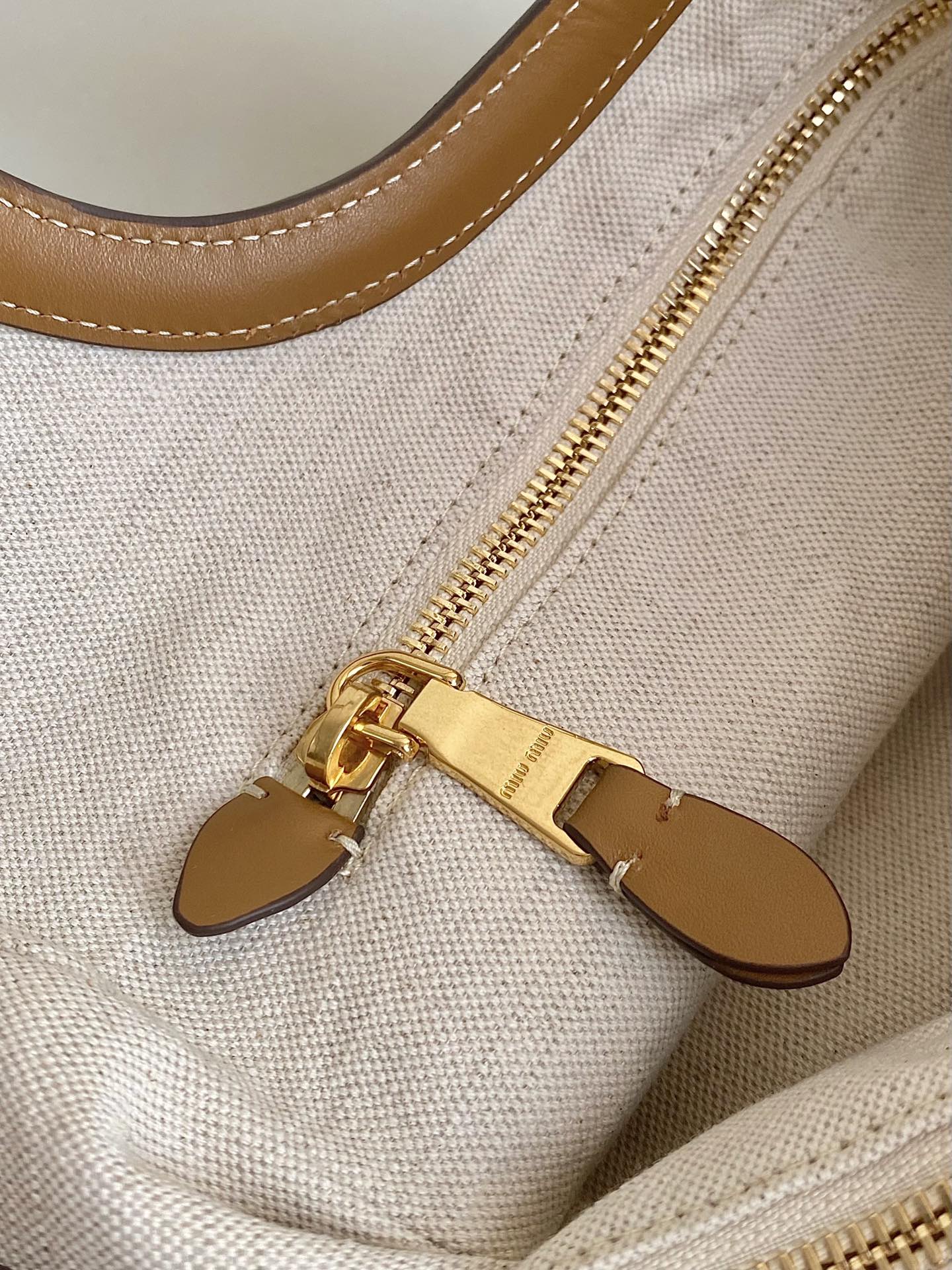 MiuMiu Tote-40×39×18CM