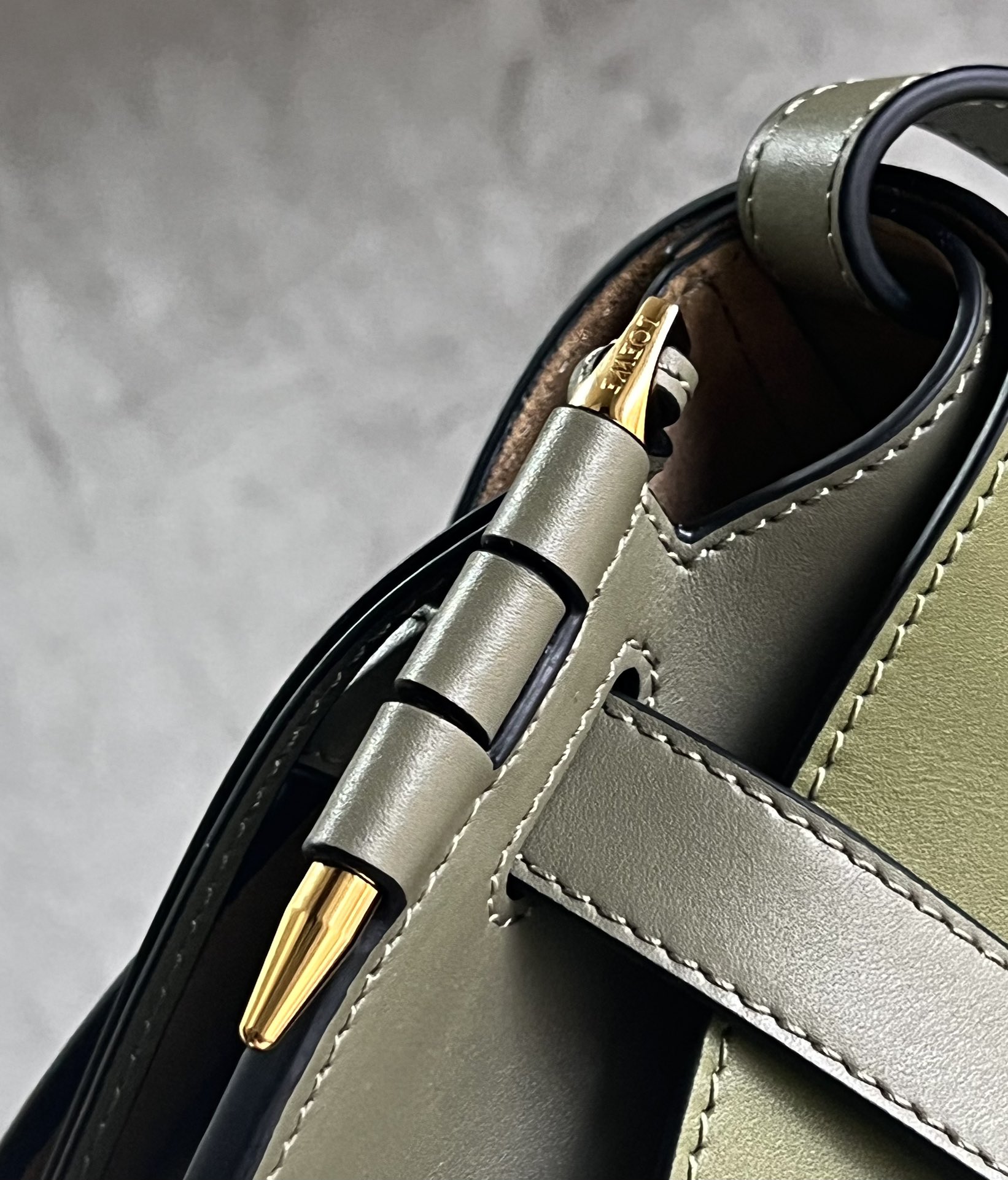 Loewe Puzzle GateDual Bag-25*19*11.5CM