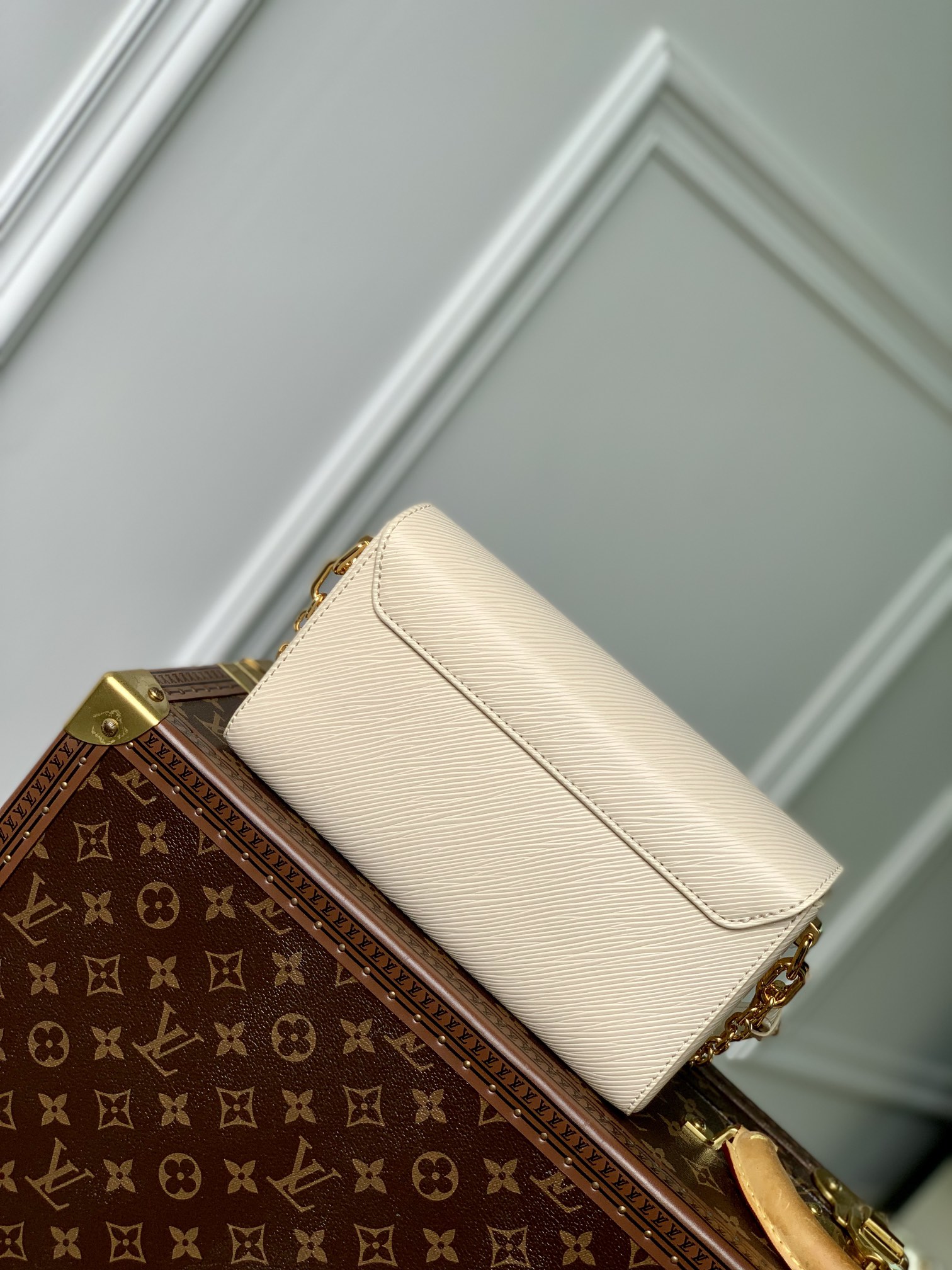 l**is V*t*n twist west-m24550-23.5*12*7cm