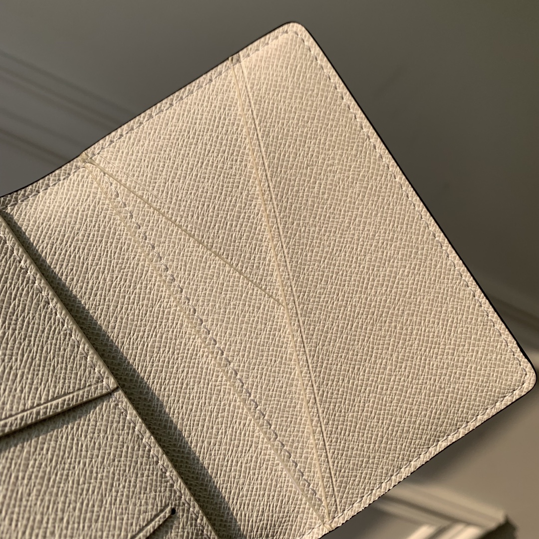 l**is V*t*n wallet-m83095-8*11*1cm