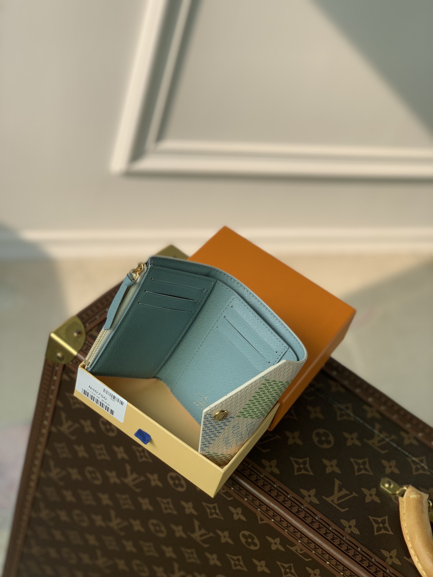 l**is V*t*n wallet-n40750-12x9.5 x1.5cm