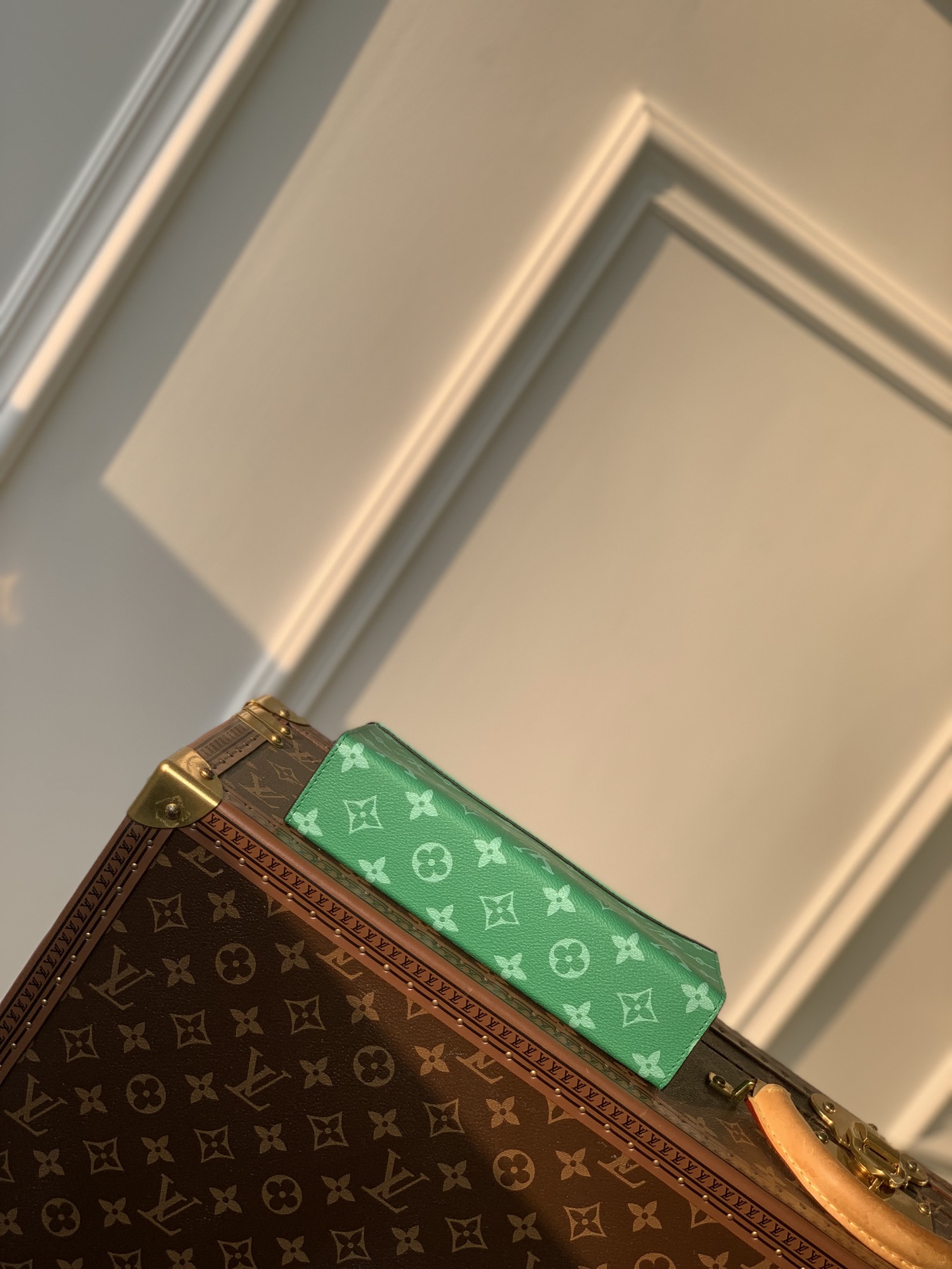 l**is V*t*n alpha wearable bag-m22481-18.5 x 11.0 x 6.5cm