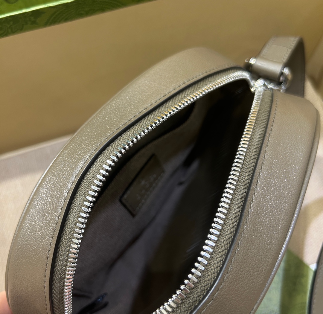 G*u*i blondie shoulder bag-15*20*8cm