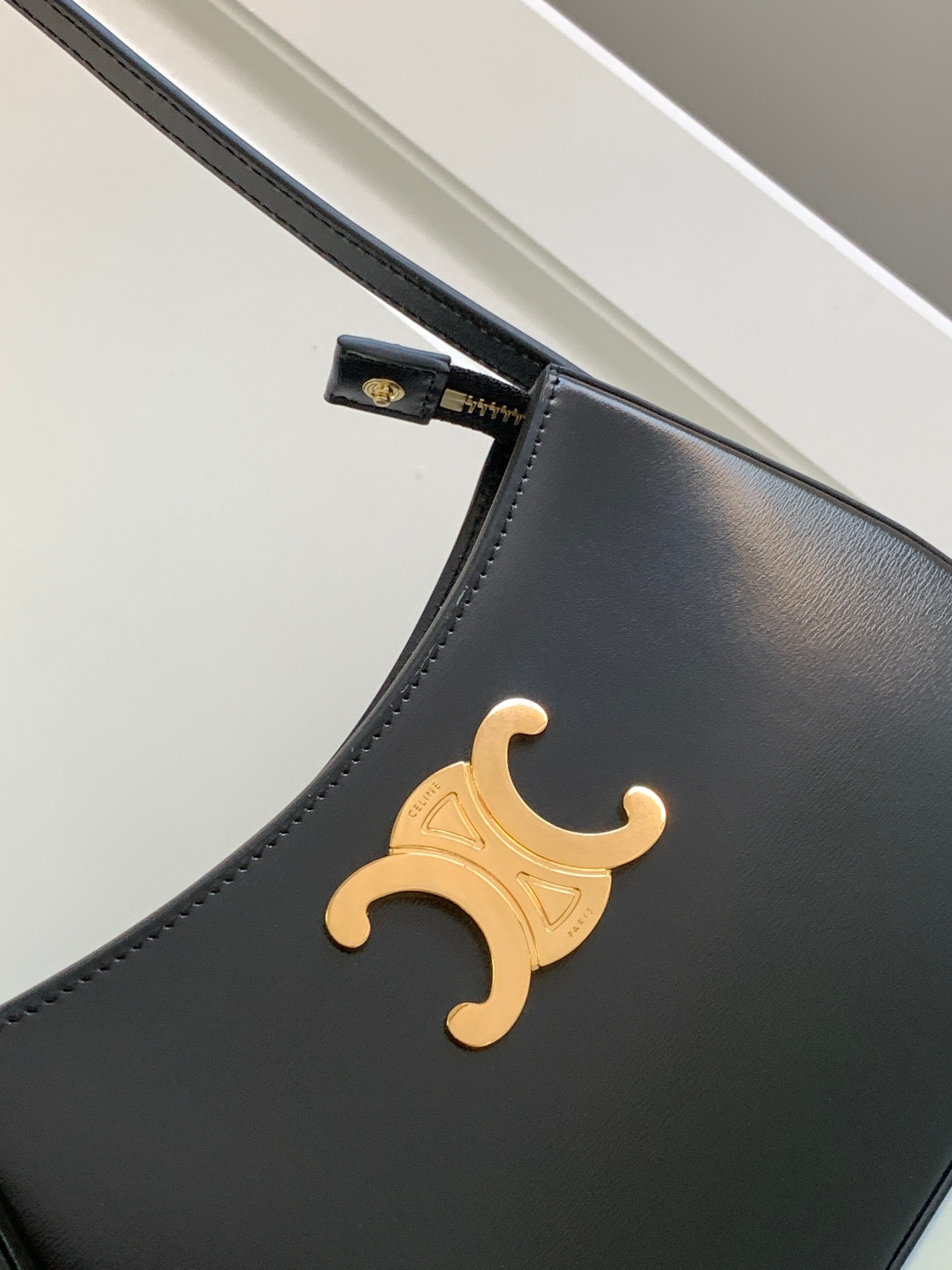 Ce**e tilly hobo bag-22 x 13.5 x 4cm