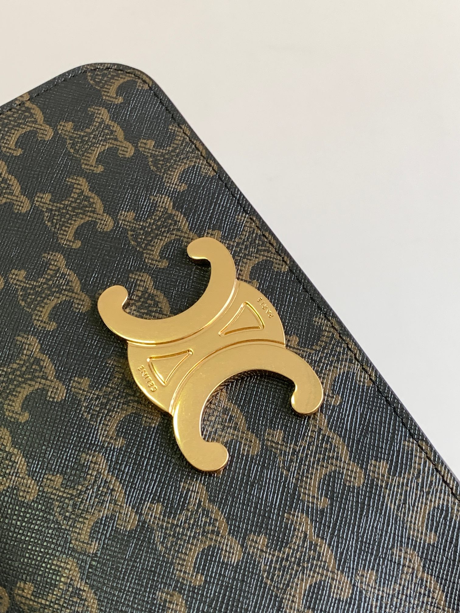 Ce**e multi pochette triomphe bag-20.5x11x4cm