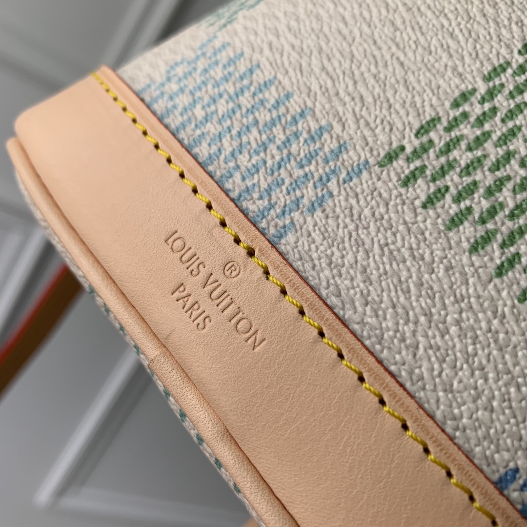 l**is V*t*n nano noé-13*16*10cm