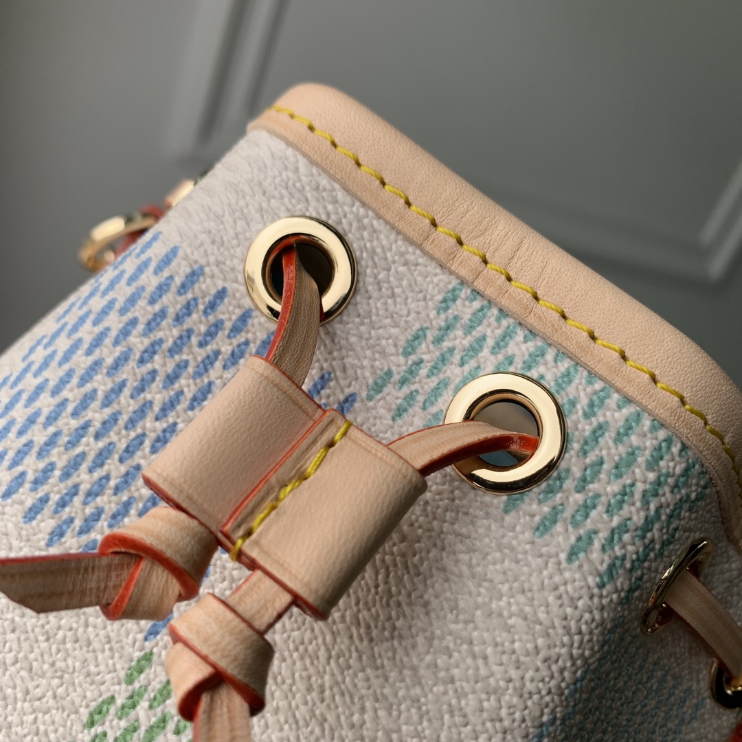 l**is V*t*n nano noé-13*16*10cm