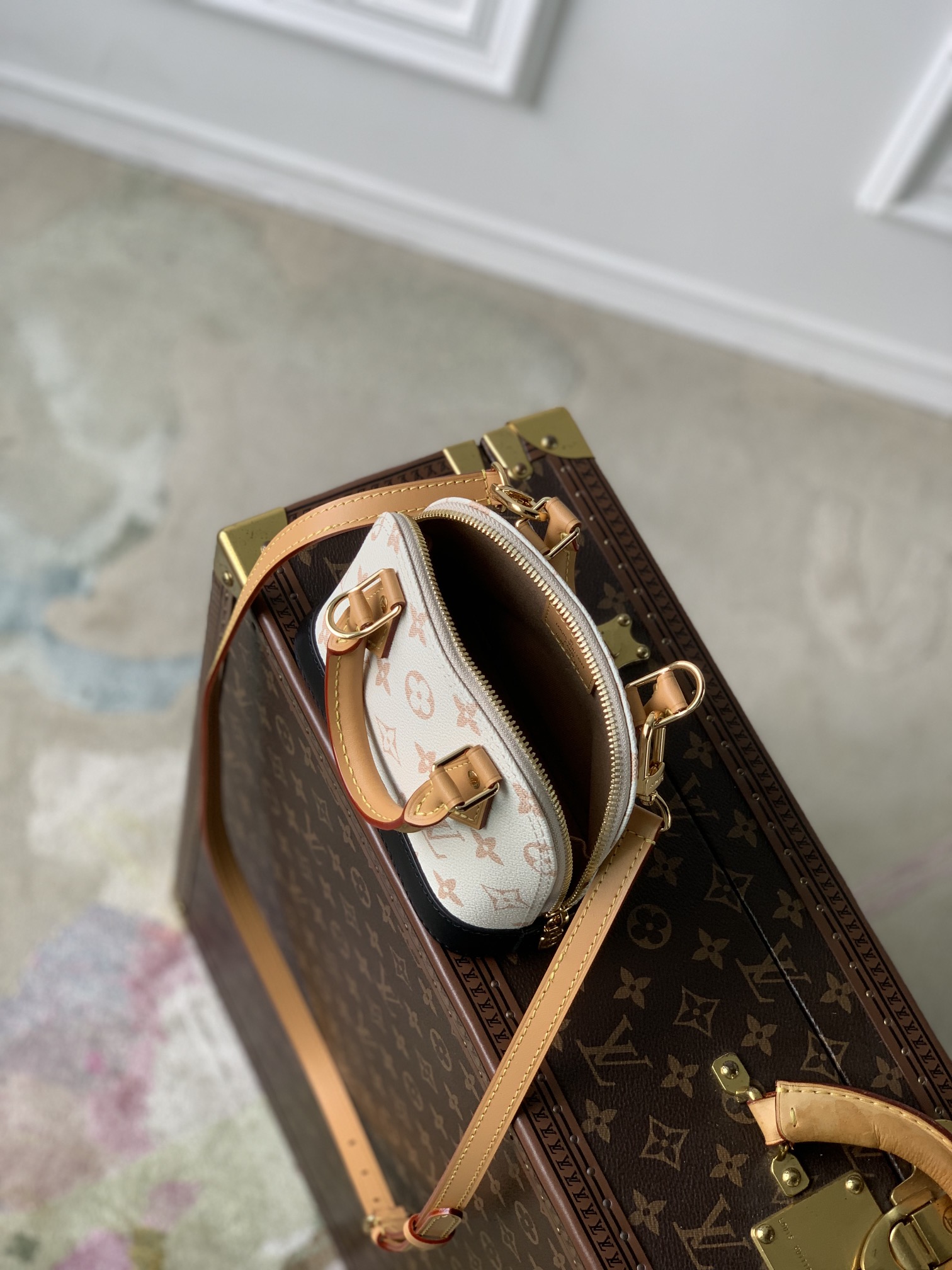 l**is V*t*n nano alma-18*12*8cm