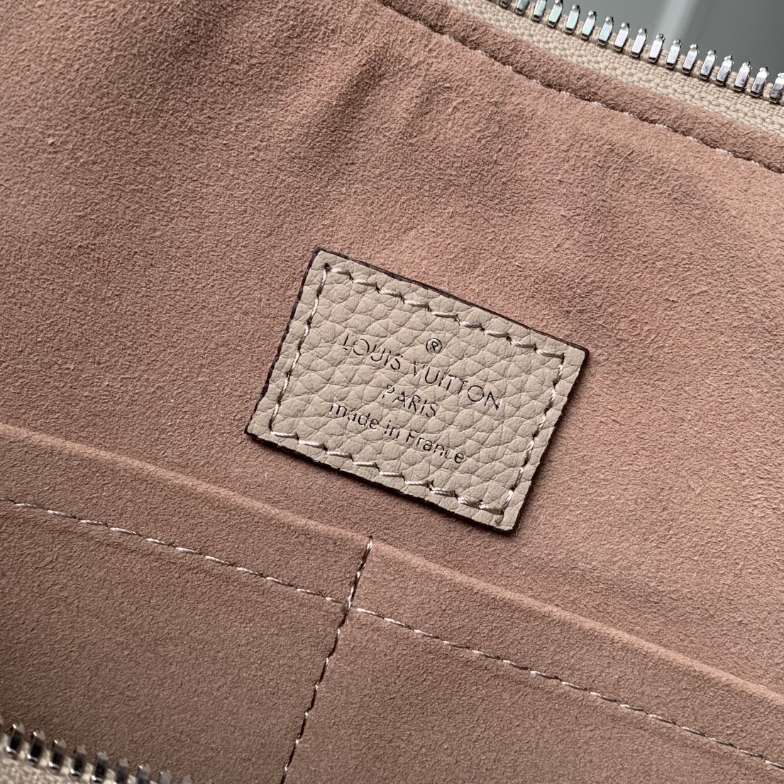 l**is V*t*n mahina hand it all bumbag-m24255-32*29*13cm