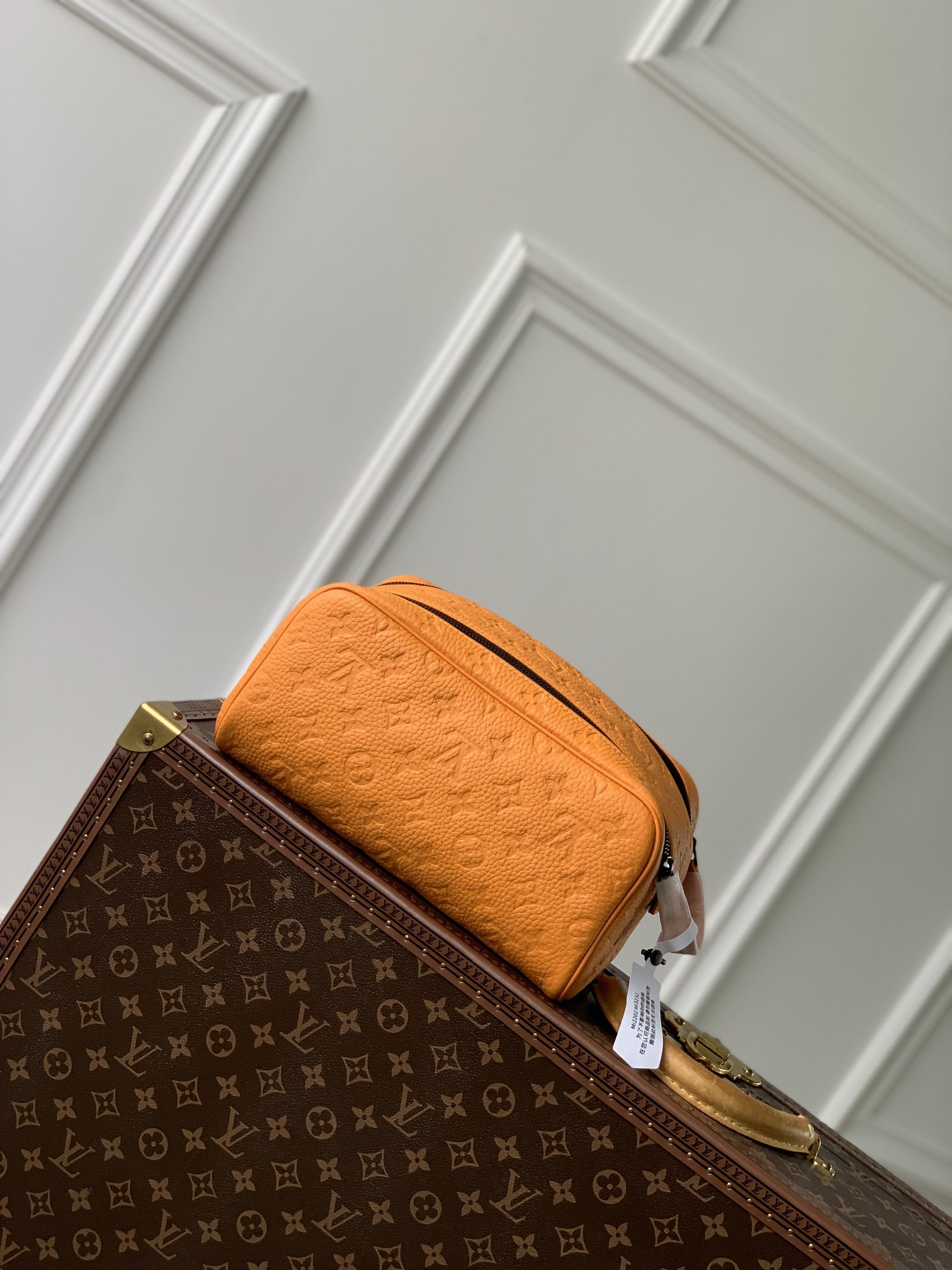 l**is V*t*n locker dopp kit pouch -28 x 15 x 16.5cm