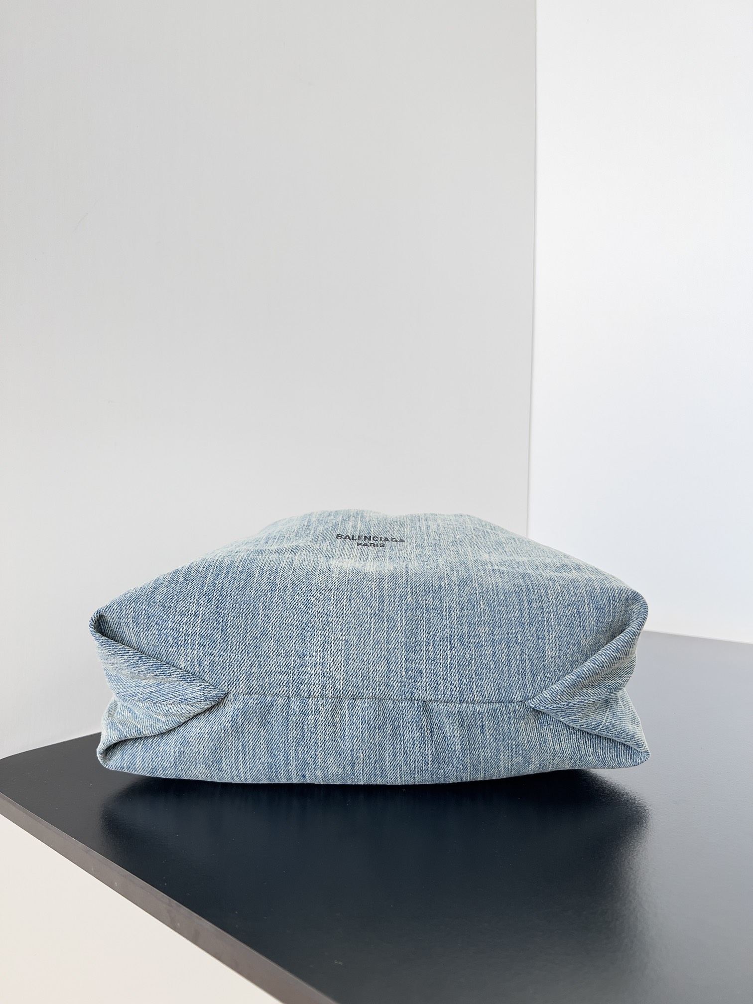 Ba*len*cia*ga crush tote-23.9*25.9*9.9cm