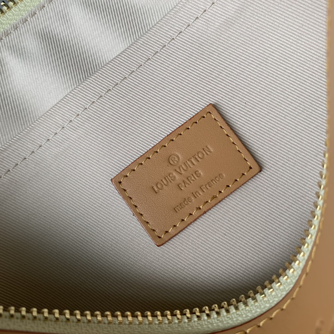 l**is V*t*n pochette voyage souple pouch-m83568-32 x 21 x 8cm