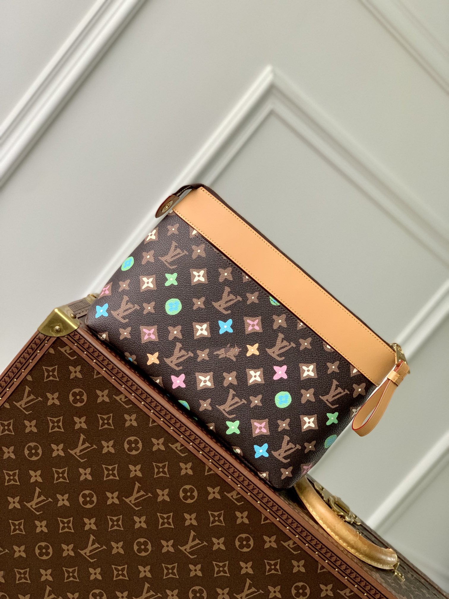 l**is V*t*n pochette voyage souple pouch-m83568-32 x 21 x 8cm