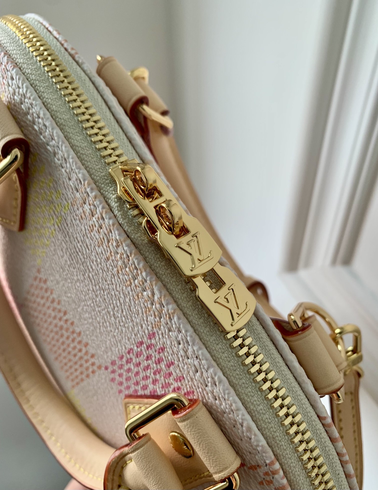 l**is V*t*n damierlicious alma bb n40516-23.5 x 17.5 x 11.5cm