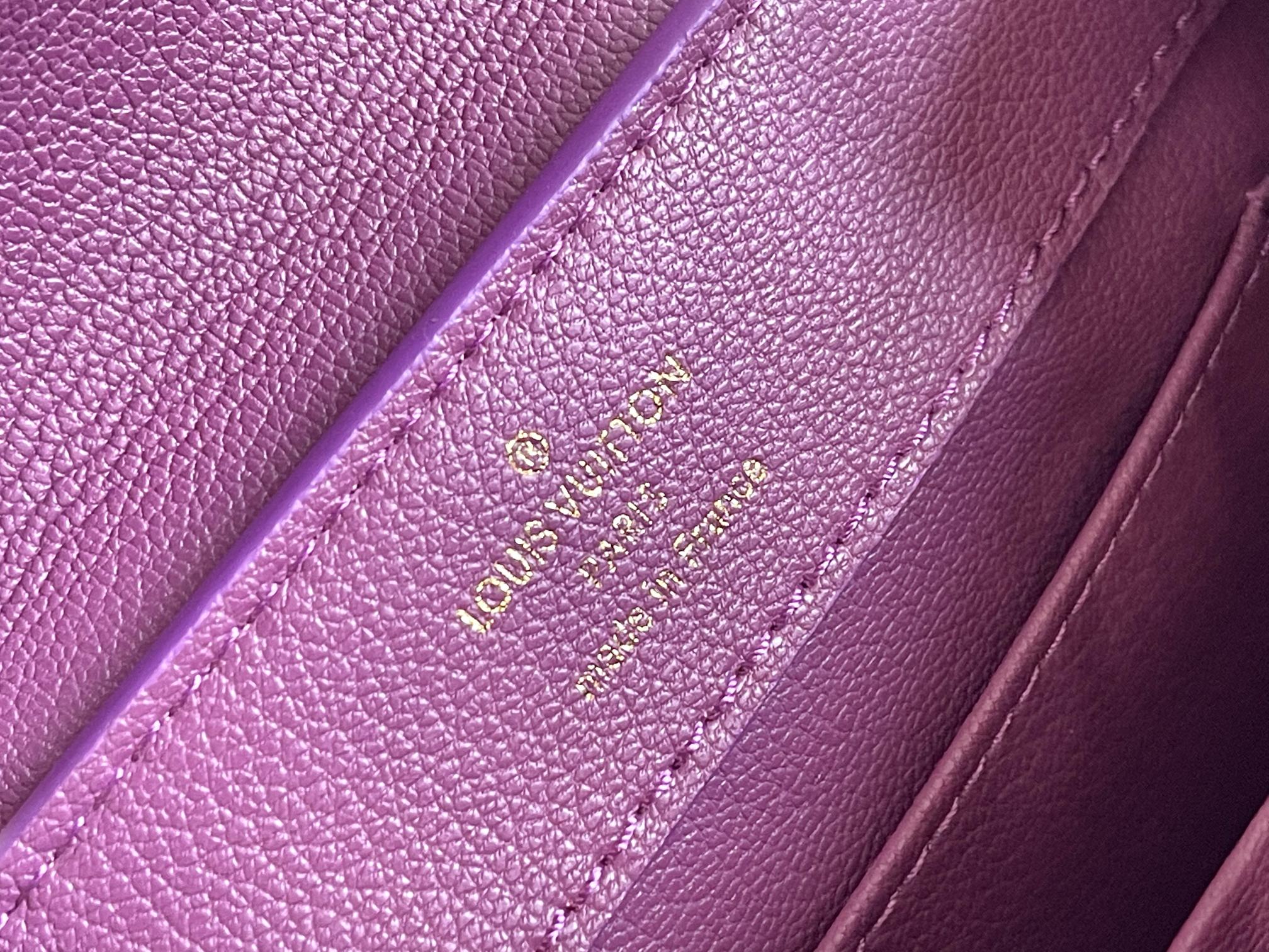 l**is V*t*n capucines handlebag