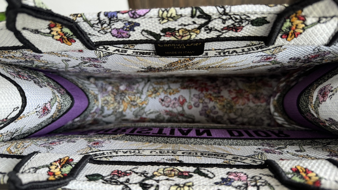 D*or small book tote-36.5cm