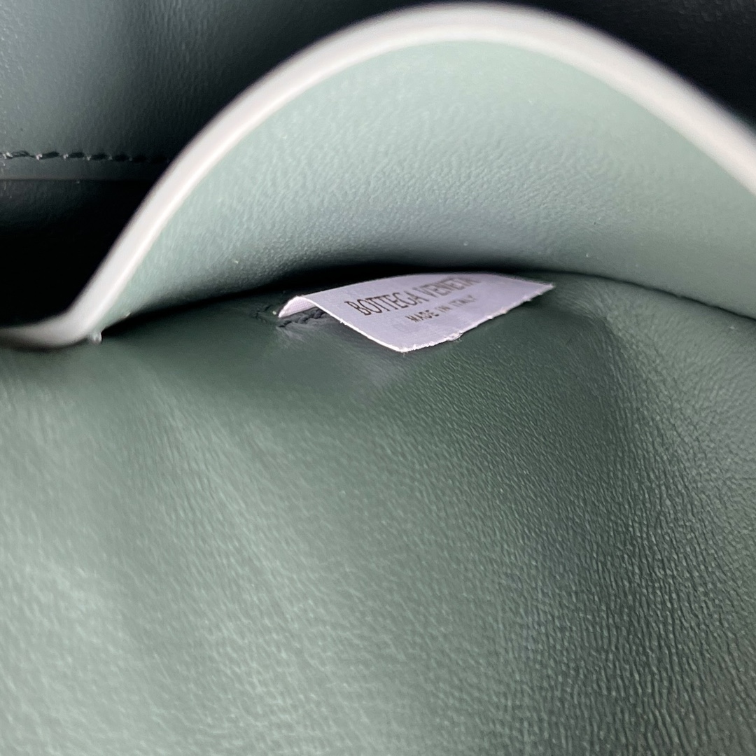 Bo*te*ga ve*ne*ta sunrisebag-23x15x4cm