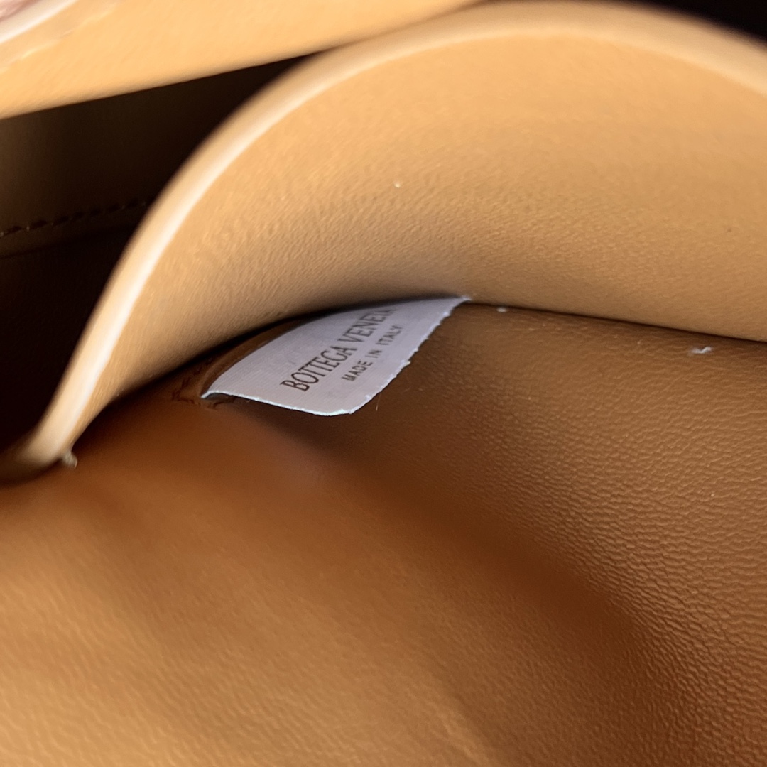 Bo*te*ga ve*ne*ta sunrisebag-23x15x4cm