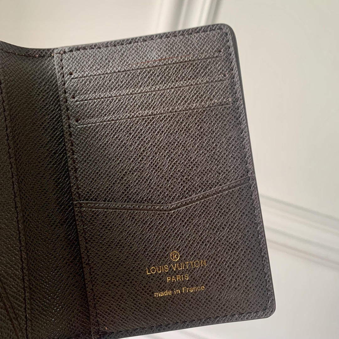 l**is V*t*n wallet-m83337-7.5 x 11.1 x 1cm