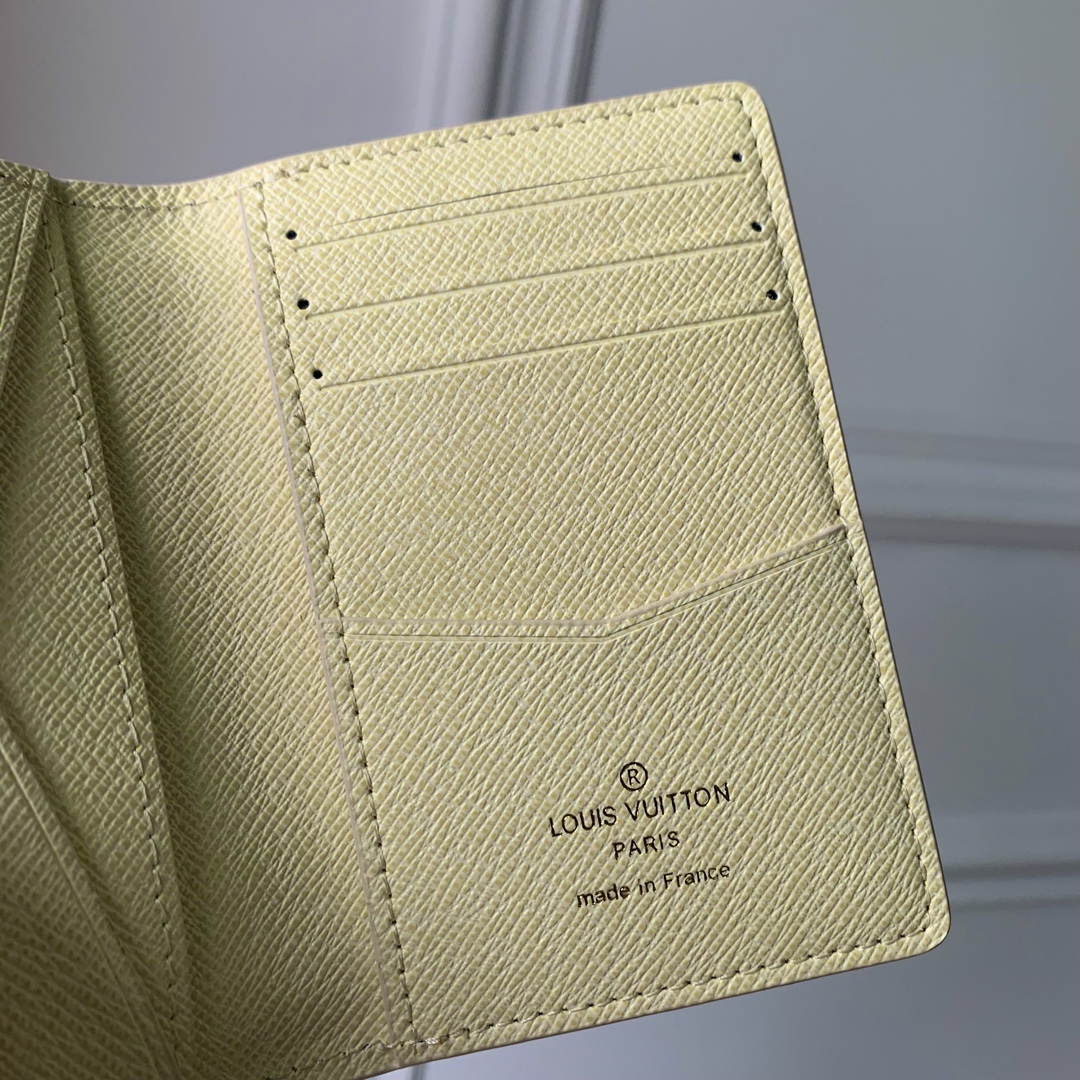 l**is V*t*n wallet-m83336-7.5 x 11.1 x 1cm