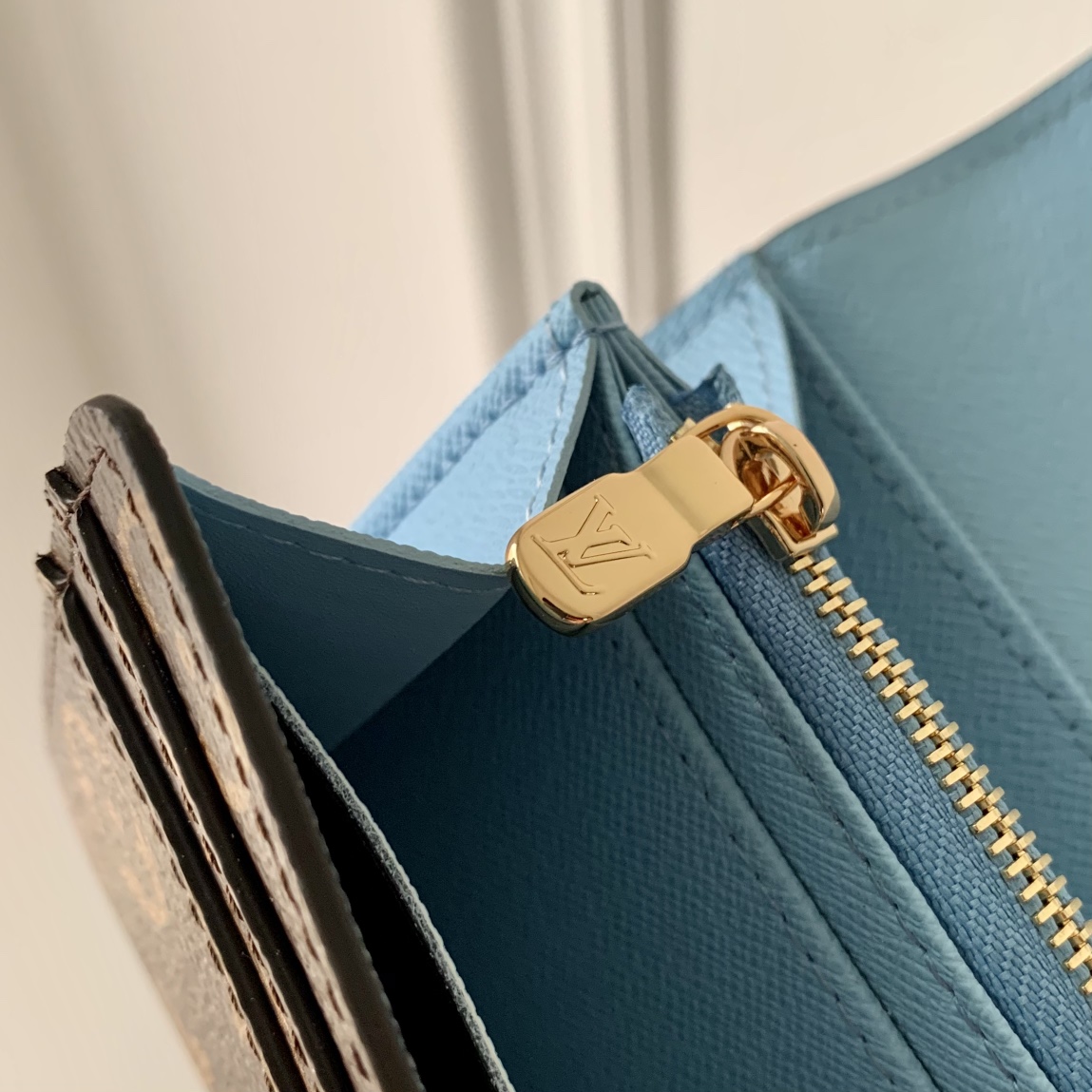 l**is V*t*n sarah wallet-m83580-19 x 10.5 x 2.5cm