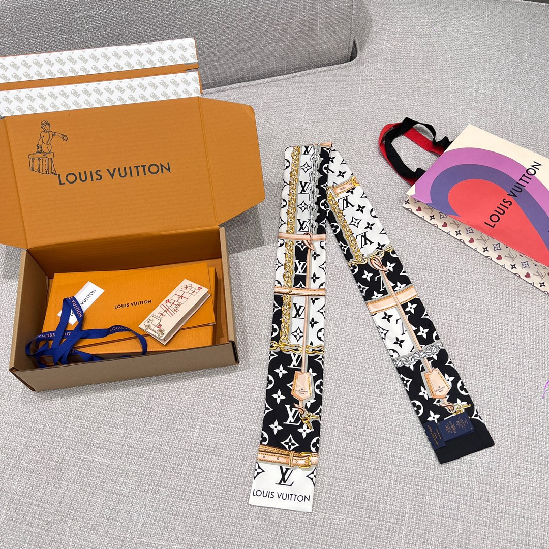 l**is V*t*n hair band