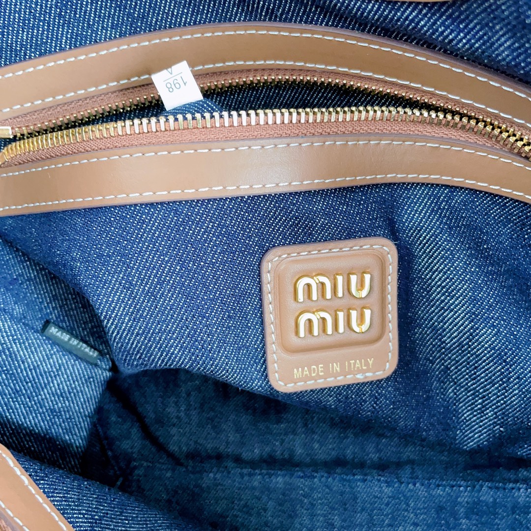 MiuMiu Tote-28X 26X12.5CM