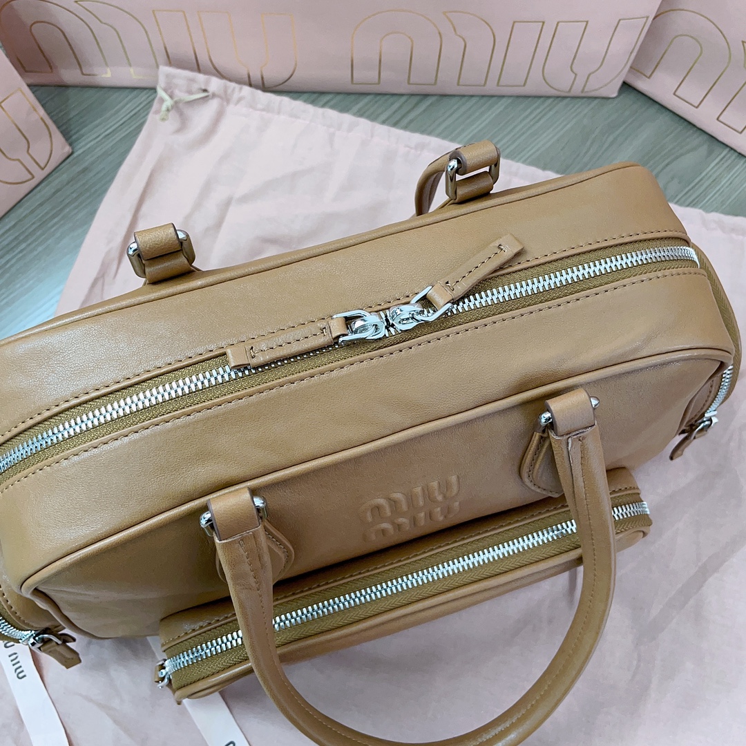 MiuMiu Tote-32X21X12.5CM