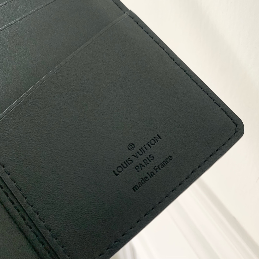 l**is V*t*n brazza wallet-m83335-10 x 19 x 2cm