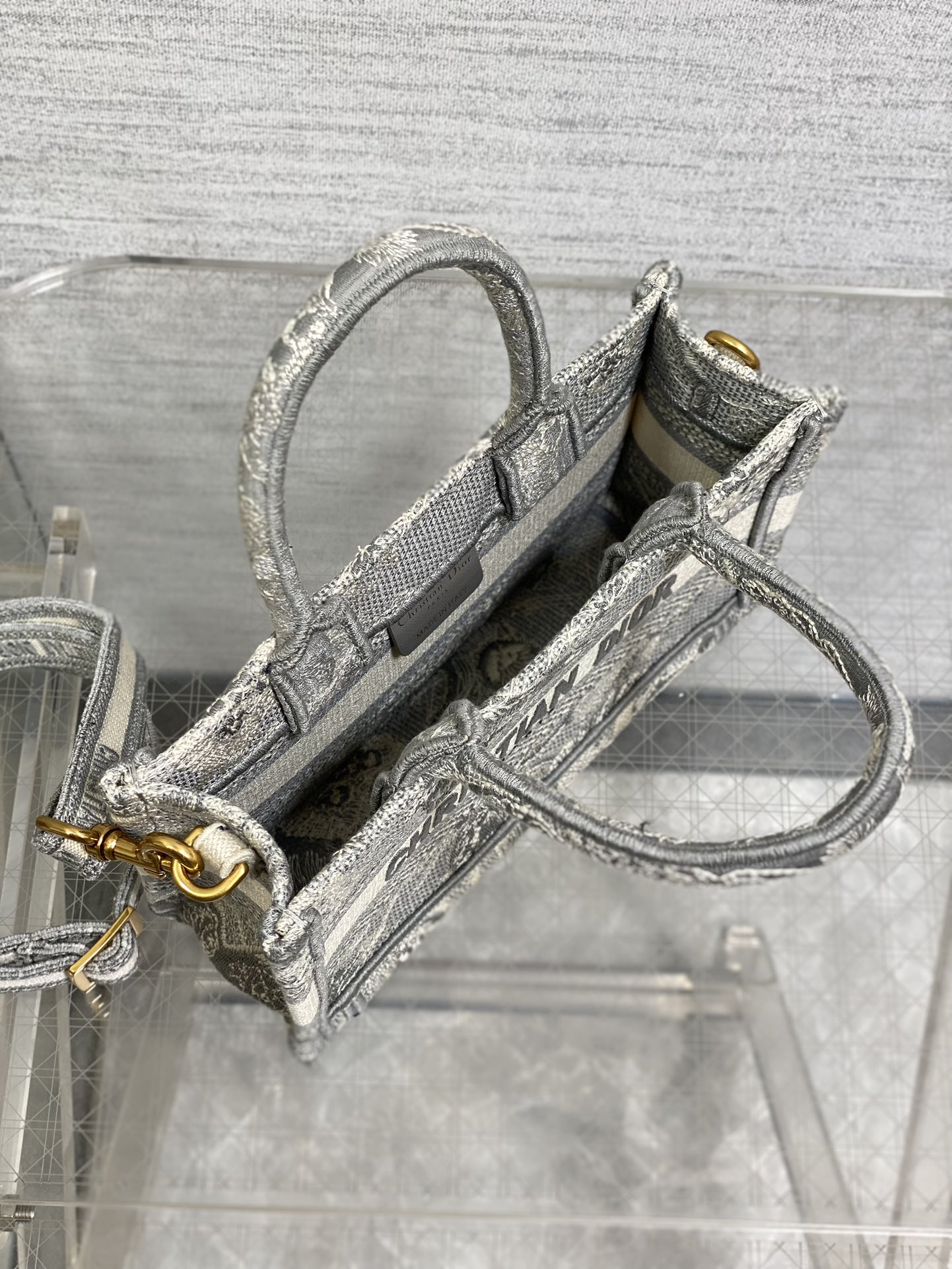 D*or book tote-21.5*13*7.5cm