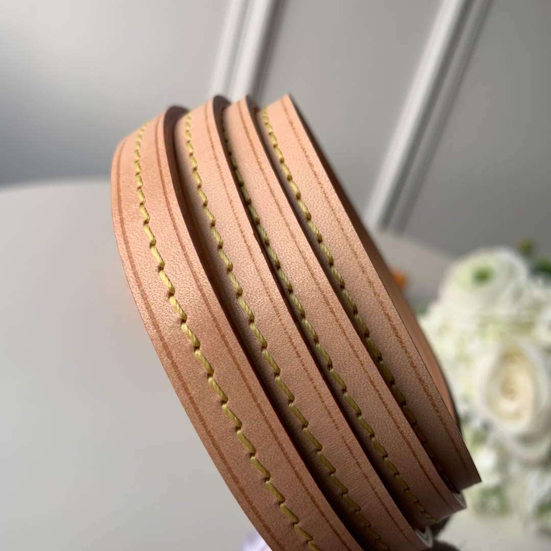 l**is V*t*n favorite n41277-24*14*4cm