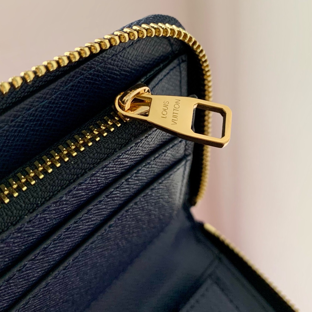 l**is V*t*n zippy wallet n40675-10 x 20 x 2cm