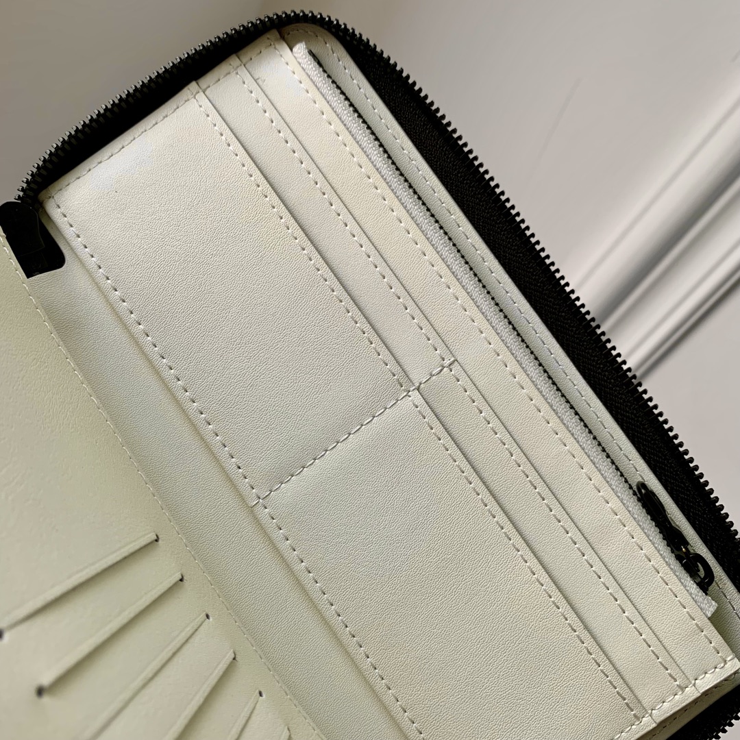 l**is V*t*n zippy wallet n40675-10 x 20 x 2cm