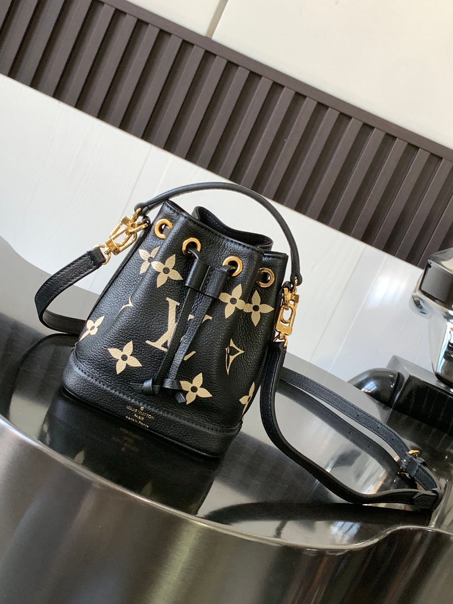 l**is V*t*n nano noé-13 x 16 x 10cm