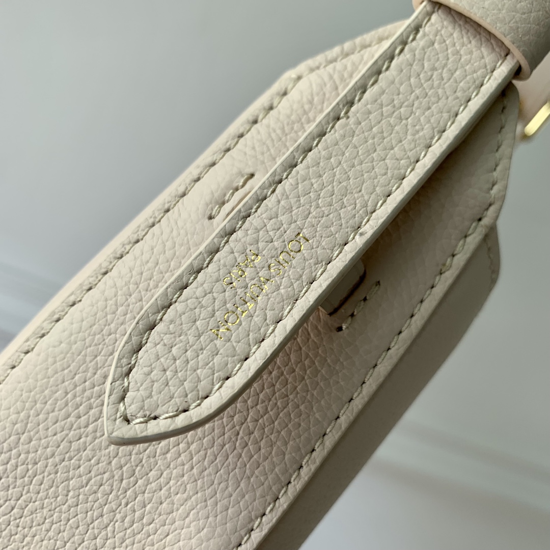 l**is V*t*n low key shoulder bag-m24885-26 x 18 x 7cm