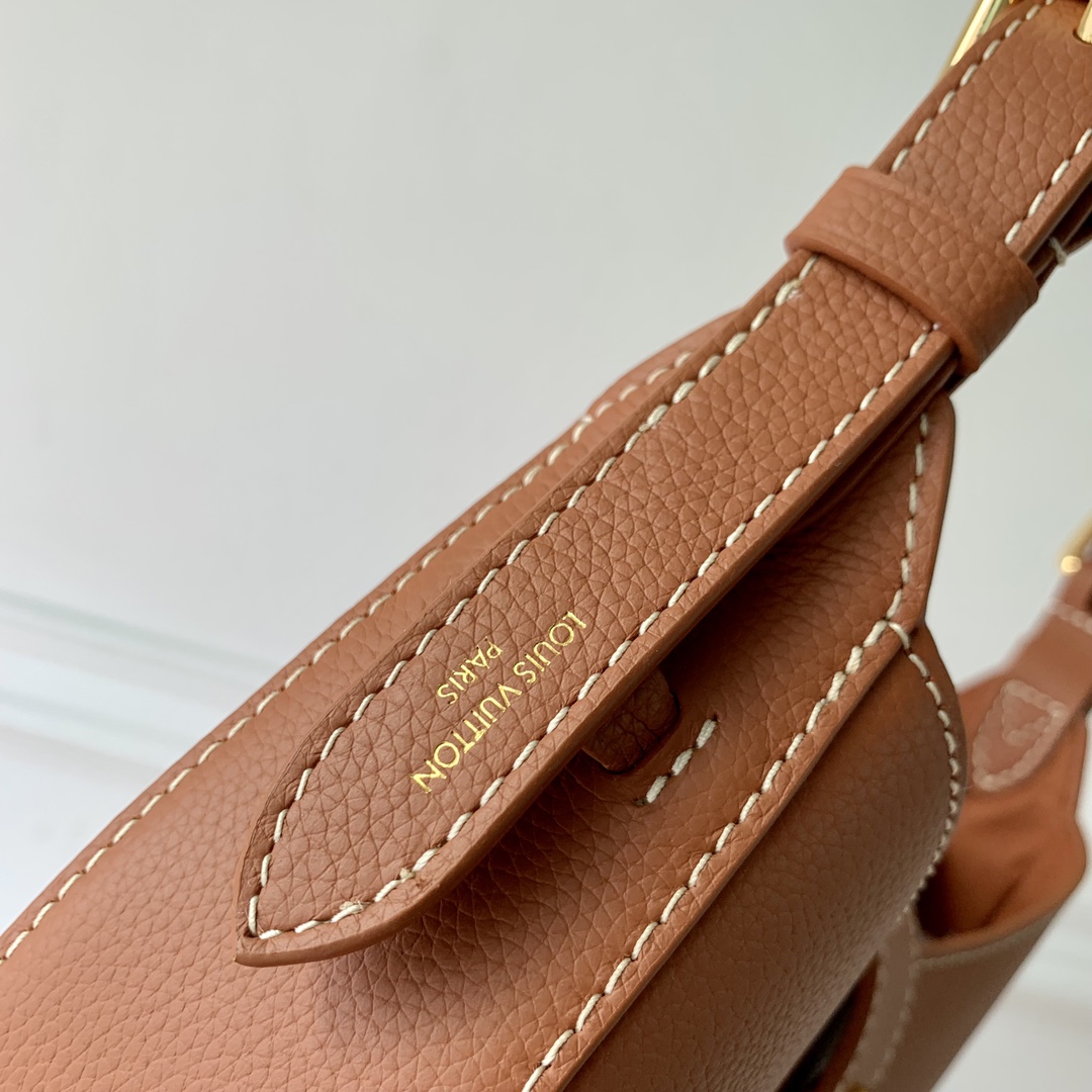 l**is V*t*n low key shoulder bag-m24885-26 x 18 x 7cm