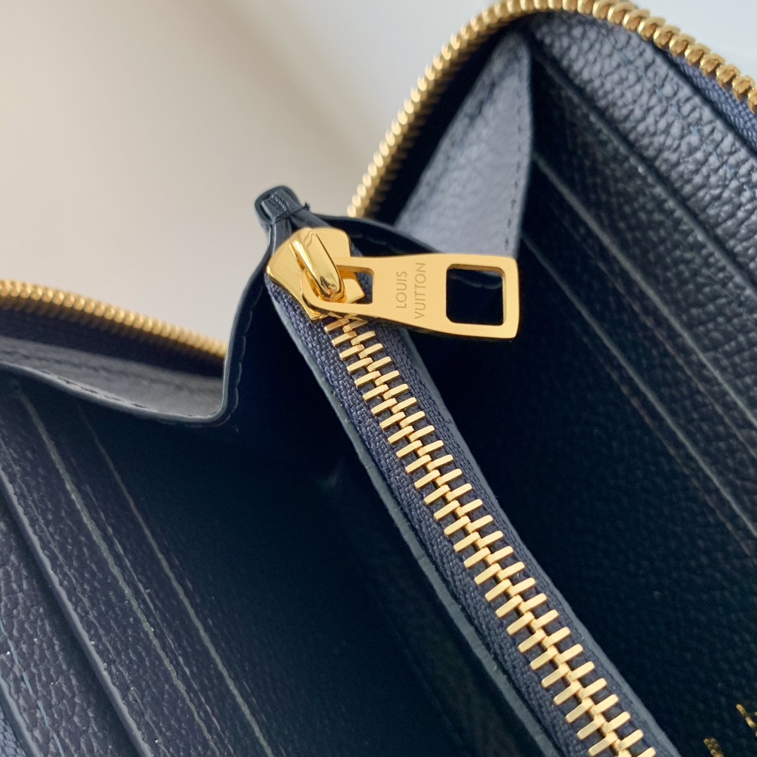 l**is V*t*n clémence wallet m83594-20×9×2cm