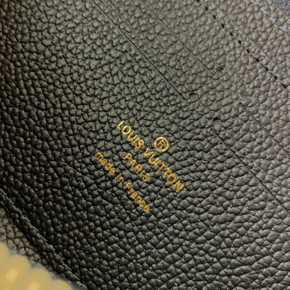 l**is V*t*n clémence wallet m83594-20×9×2cm