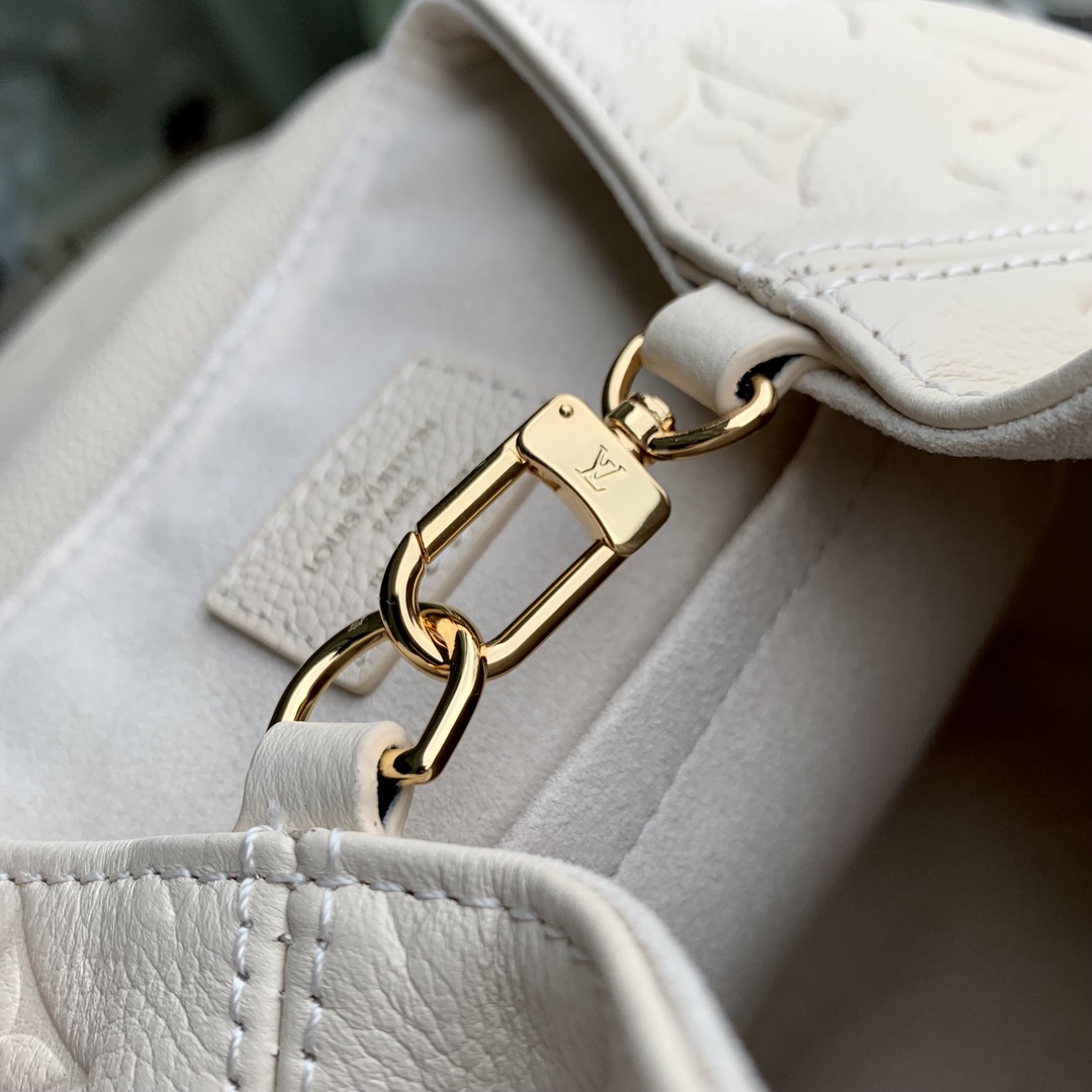 l**is V*t*n backpack m47106-20 x 22 x 14cm