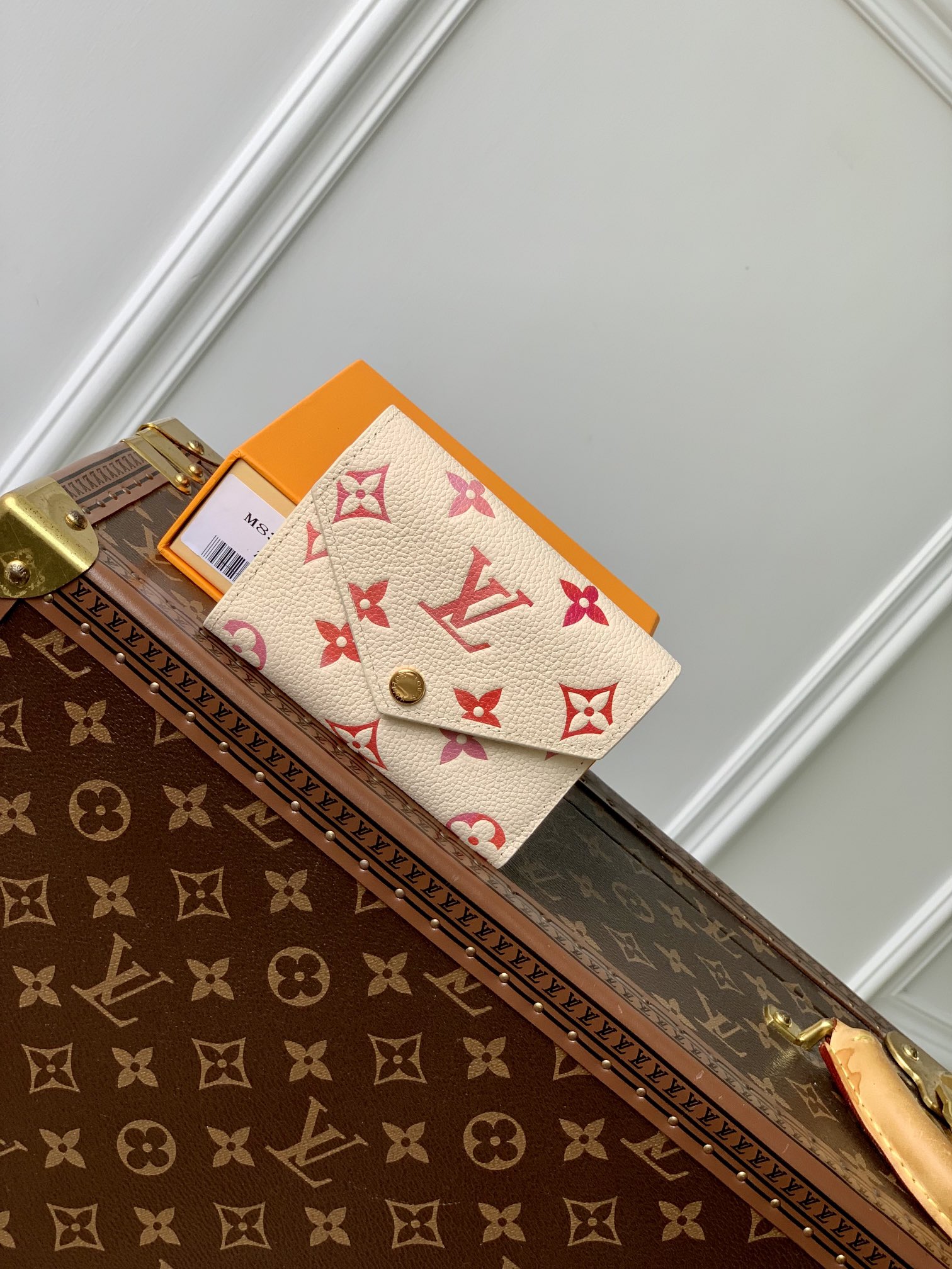 l**is V*t*n m83507 wallet-4.3 x 3.5 x 1.2cm