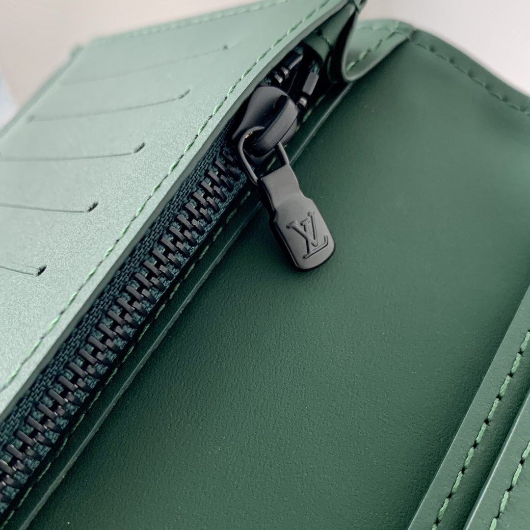 l**is V*t*n brazza wallet-m83335-10 x 19 x 2cm