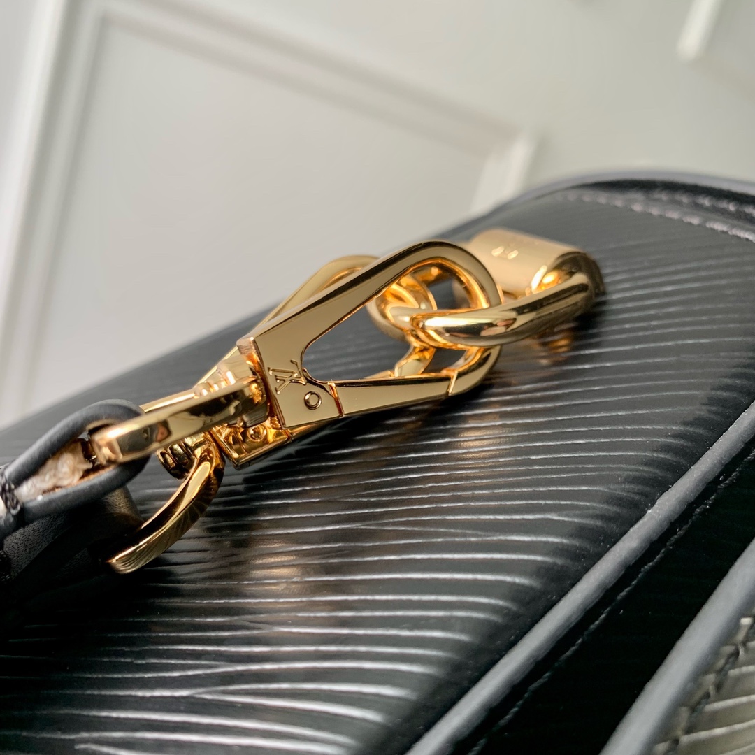 l**is V*t*n twist mm-m21040-23 x 17 x 9.5cm