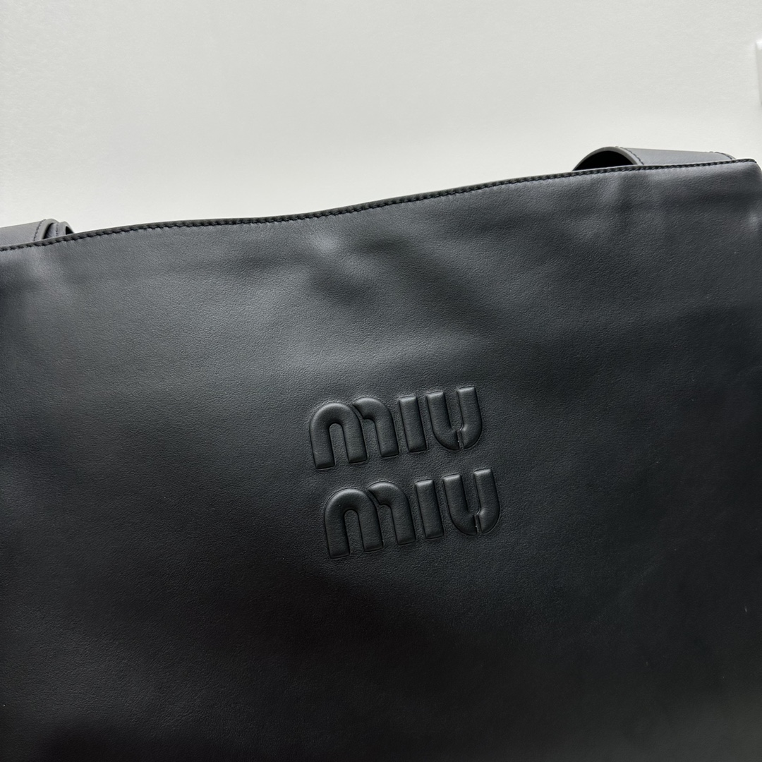 MiuMiu 2024SS Hobo Tote-38.5*11*39CM