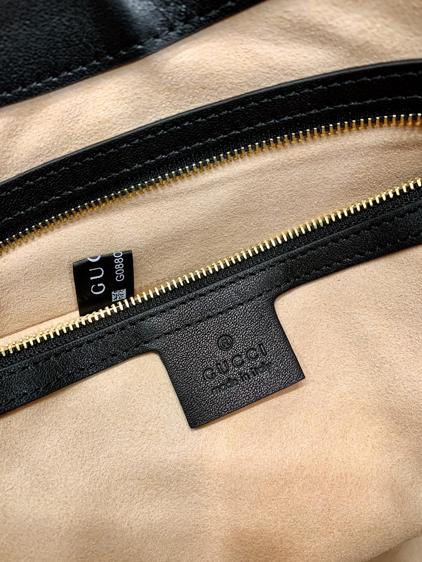 G*u*i padlock bag-32.5x 24x 5.5cm