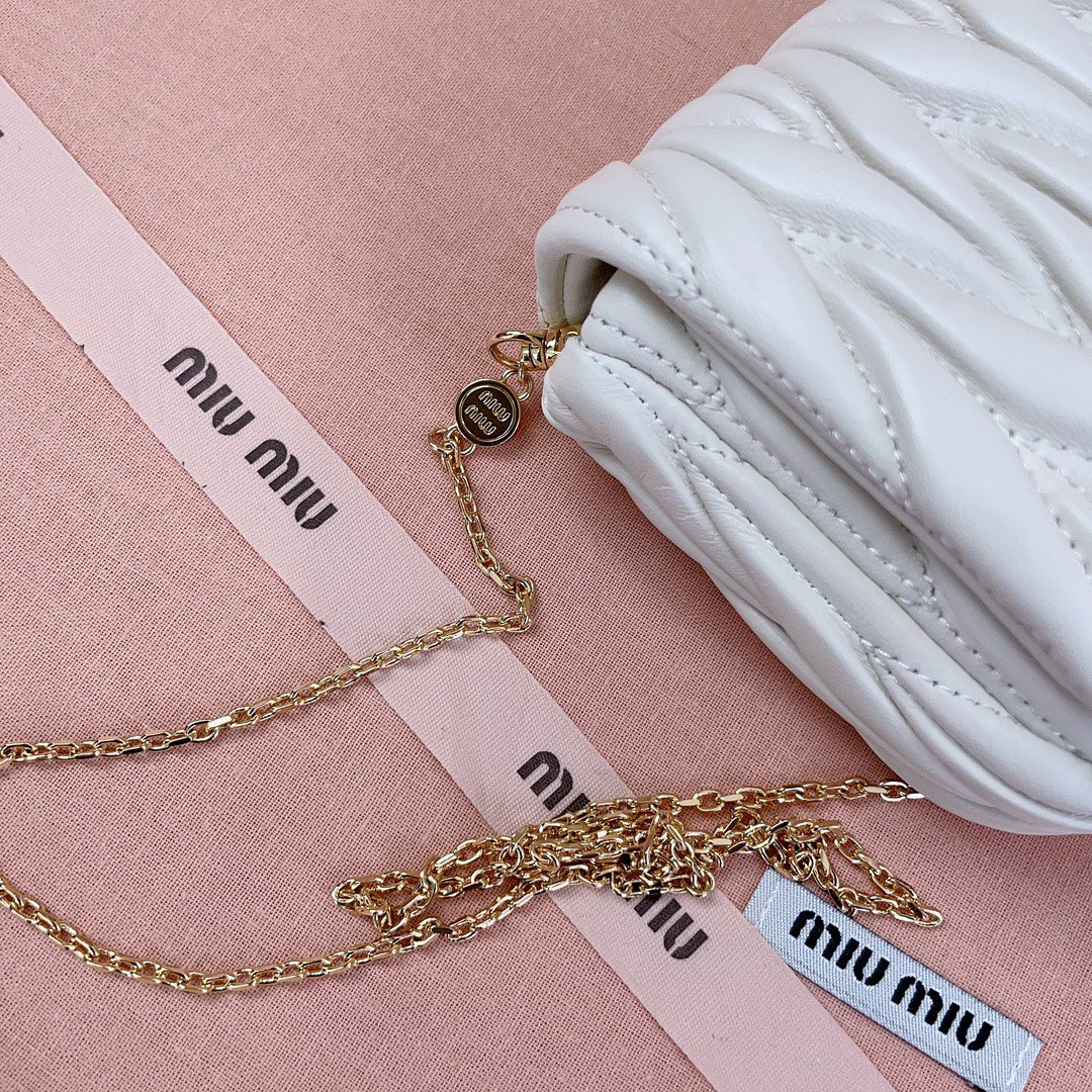 MiuMiu Leather Matelassé Mini Shoulder Bag-18 X9.5 X 4CM